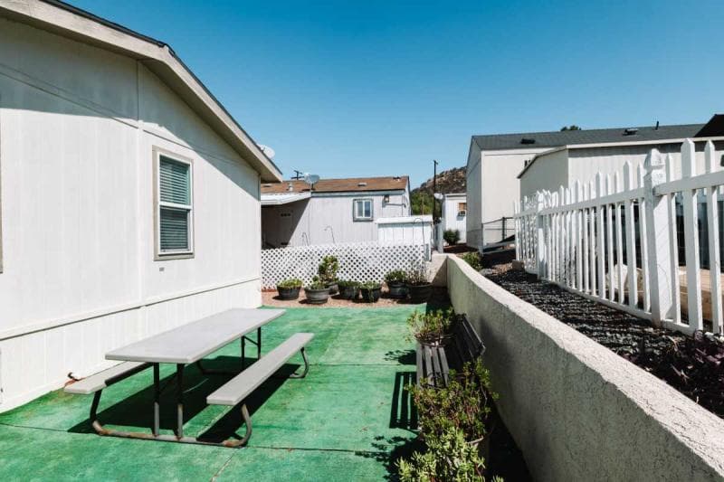 Affordable comfort in highly desirable poinsettia senior community  home features