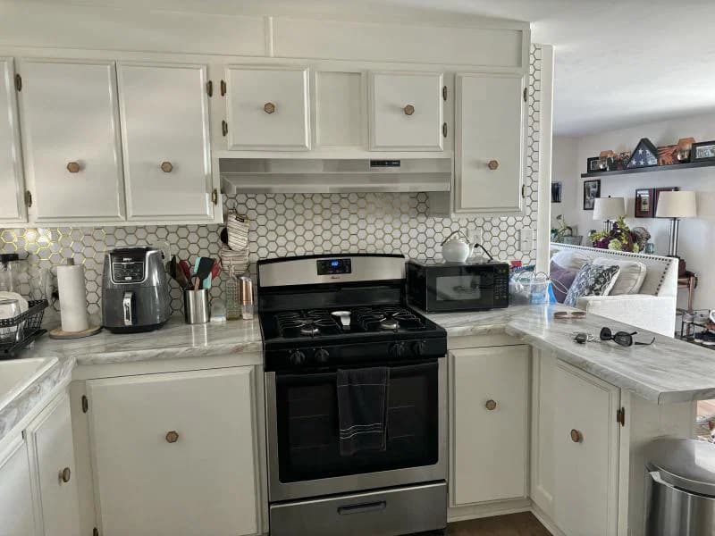 2 bedroom 2 bath home in the cliffs 55+  home features
