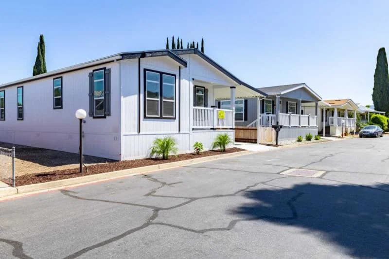 Spacious new living in poway!  home features