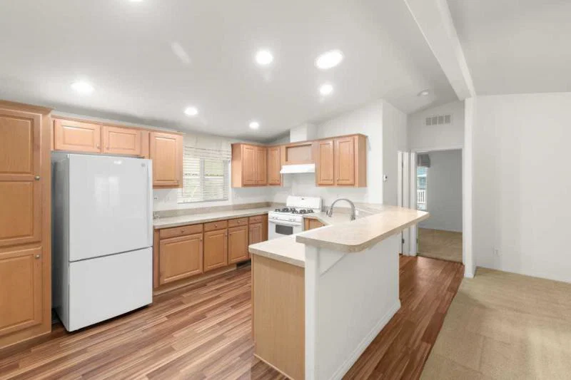 Affordable comfort in highly desirable poinsettia senior community  home features