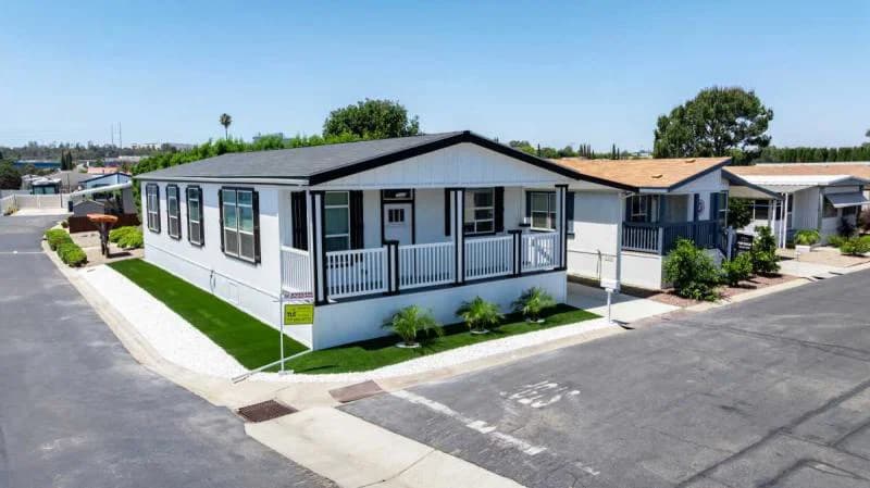 Brand new home corner lot casa grande! 55+ escondido community  home features