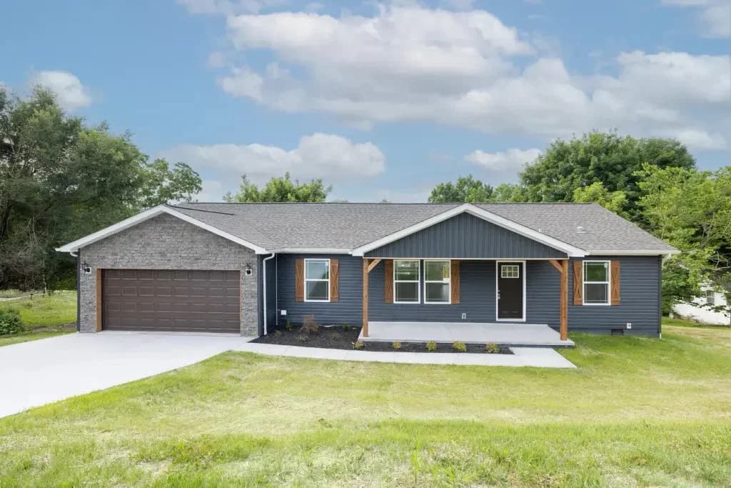 Hawthorne r hero, elevation, and exterior home features