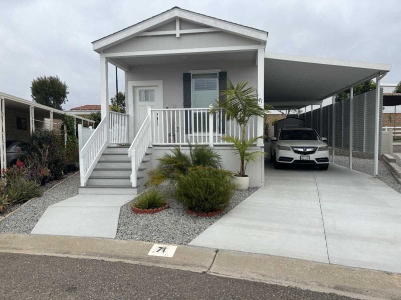 Private oasis on corner lot in the village green 55+ hero home features