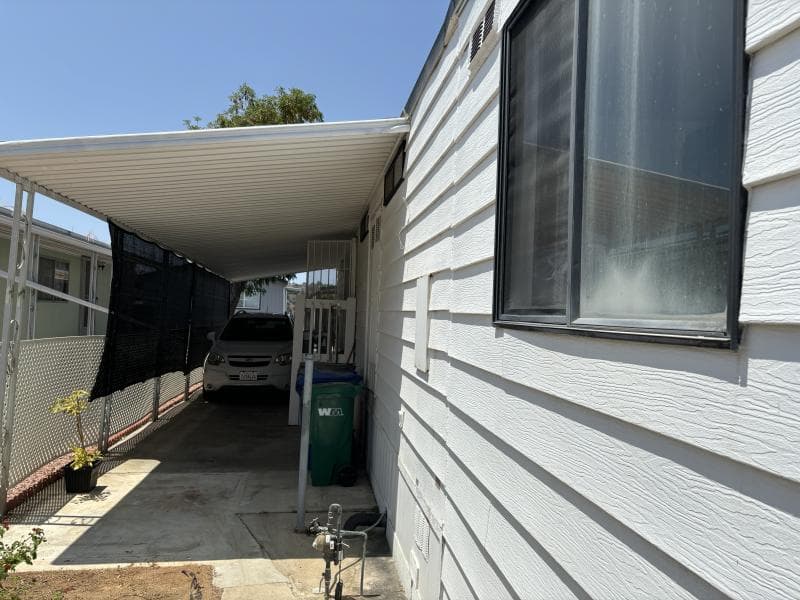 2 bedroom 2 bath home in the cliffs 55+  home features