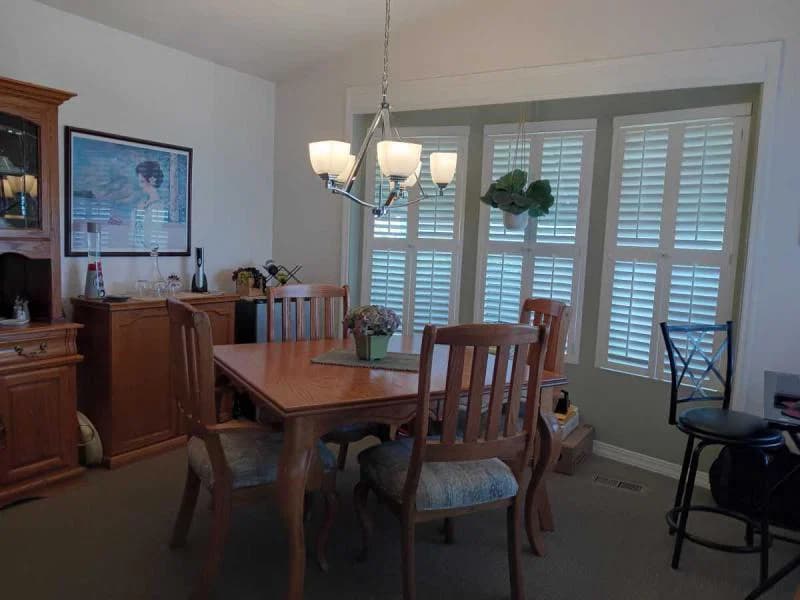 Beautiful corner lot in the woods  home features
