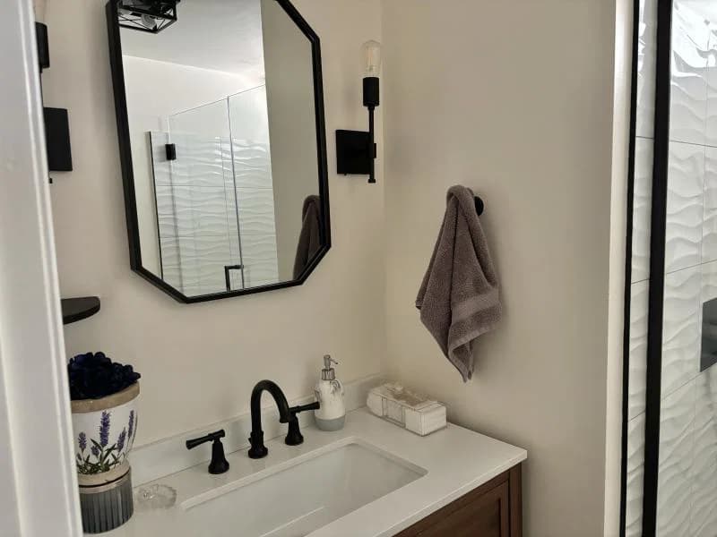 2 bedroom 2 bath home in the cliffs 55+  home features