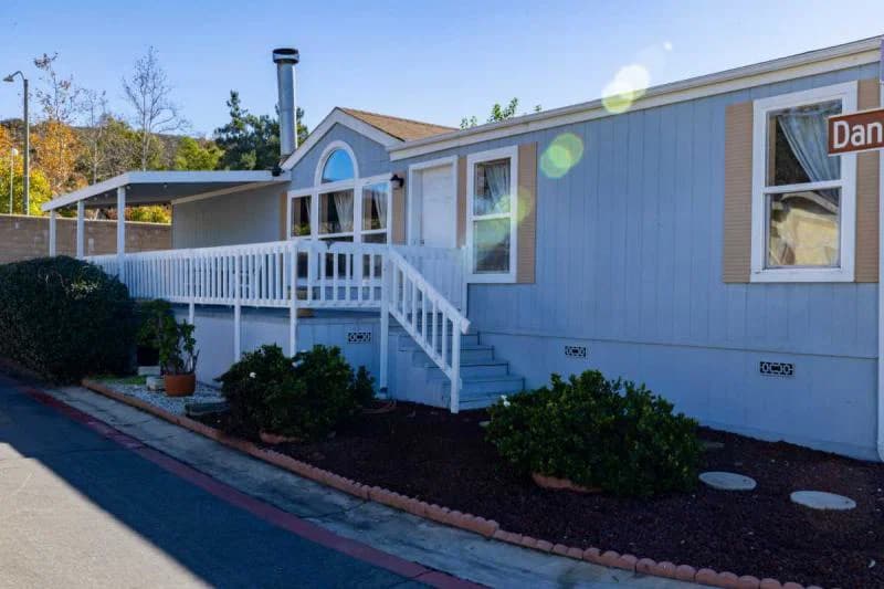 Priced low to sell fast! poway royal estates!  home features