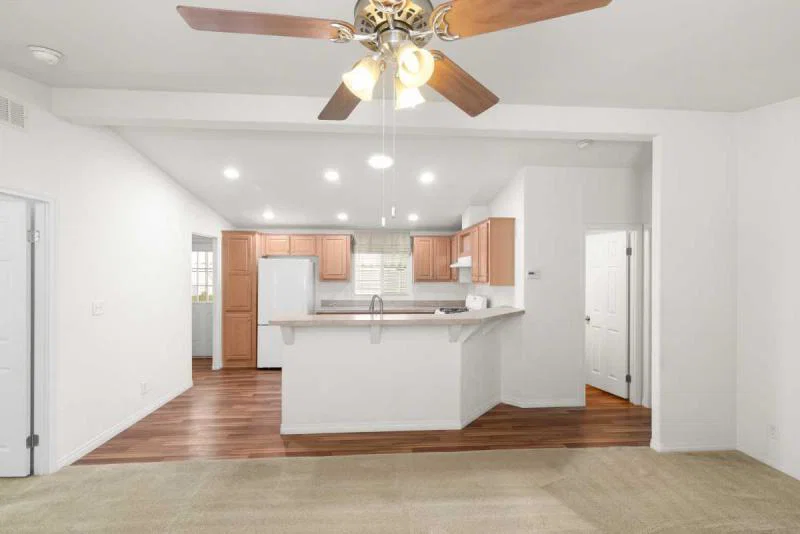 Affordable comfort in highly desirable poinsettia senior community  home features