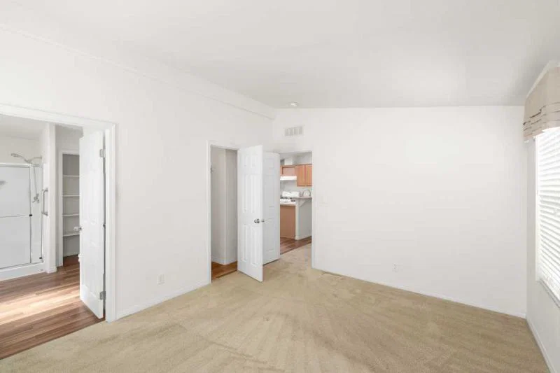 Affordable comfort in highly desirable poinsettia senior community  home features