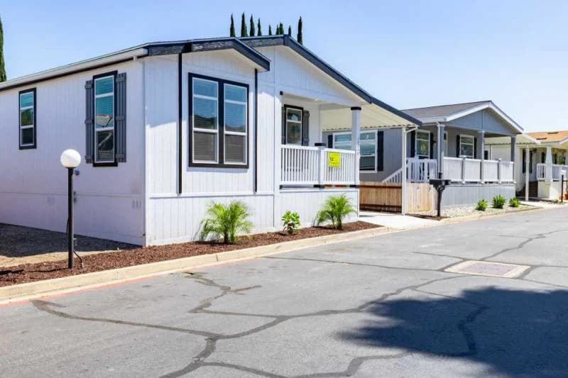 Spacious new living in poway!  home features