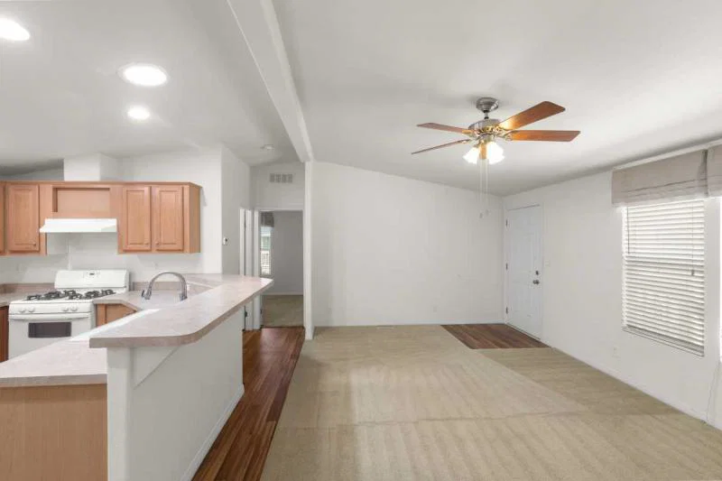 Affordable comfort in highly desirable poinsettia senior community  home features