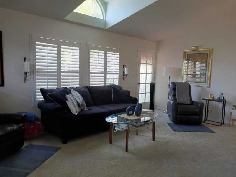 Beautiful corner lot in the woods  home features