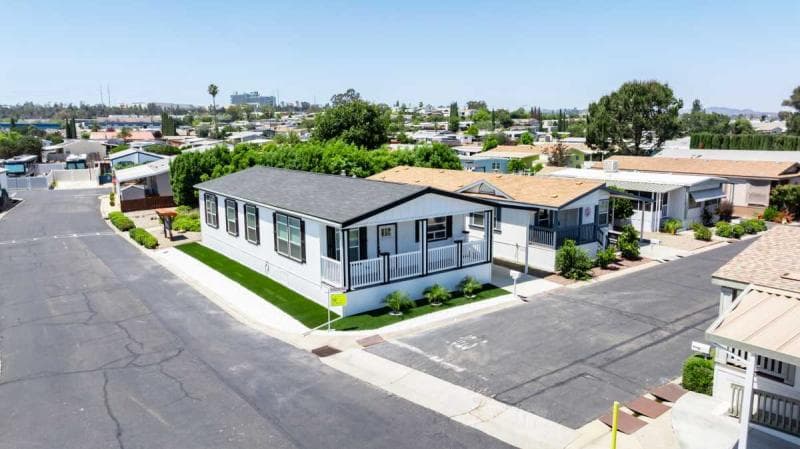 Brand new home corner lot casa grande! 55+ escondido community  home features