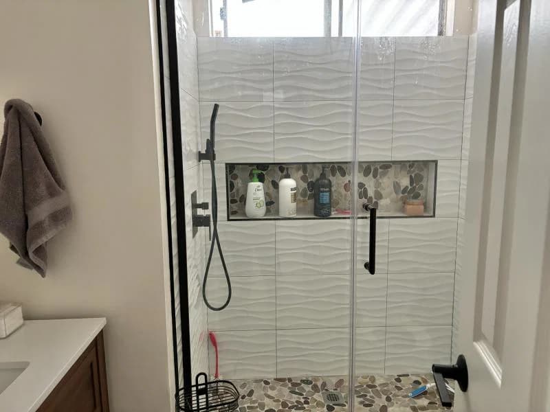 2 bedroom 2 bath home in the cliffs 55+  home features