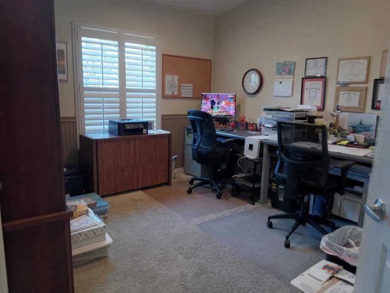 Beautiful corner lot in the woods  home features