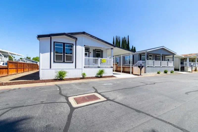 Spacious new living in poway!  home features