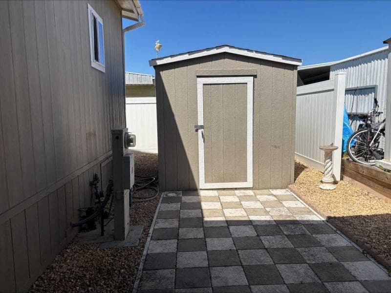 Beachfront style home in poway royal! beautiful like new!  home features
