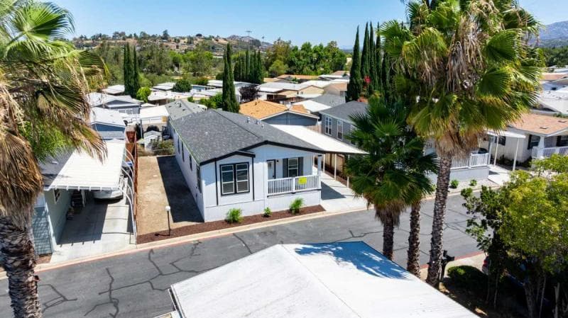 Spacious new living in poway!  home features