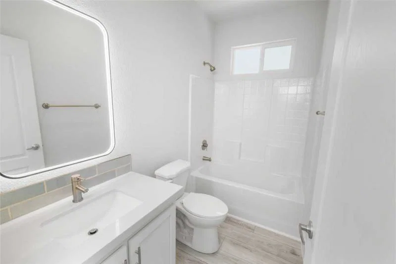 Spacious new living in poway!  home features