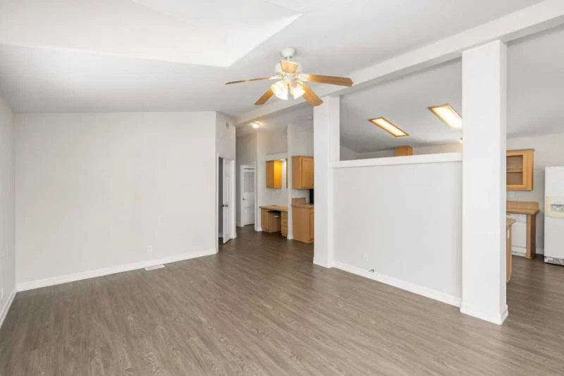 Beautiful spacious living in poway royal!  home features