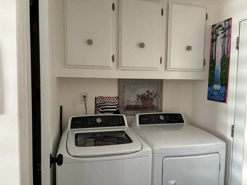 2 bedroom 2 bath home in the cliffs 55+  home features