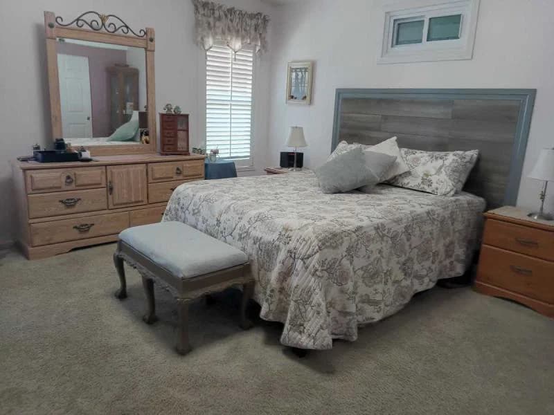 Beautiful corner lot in the woods  home features
