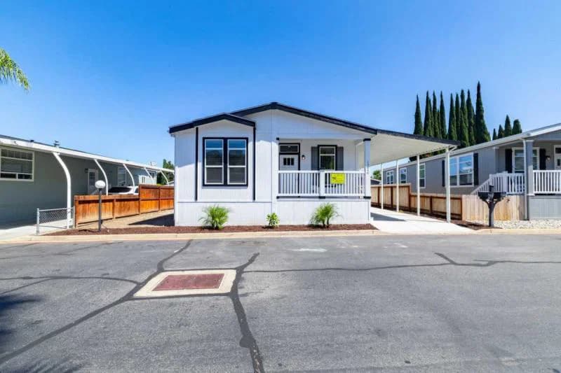 Spacious new living in poway!  home features